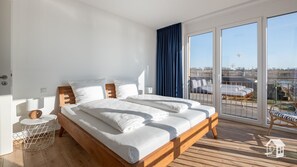2 bedrooms, travel cot, free WiFi, bed sheets - Vacation home on Lake Störmthal, Lagovida, Leipziger Neuseenland, private beach (Großpösna)