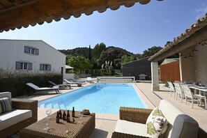 A heated pool - Holidays in the heart of Provence in peace with a view of the little Luberon (Robion)