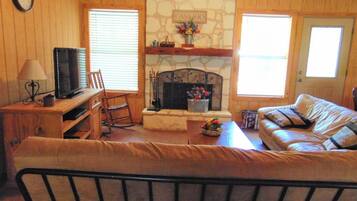 Smart TV, fireplace, DVD player