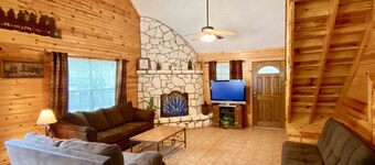Float 2 Cabin ~ Private Frio River Access @ Comanche Crossing, Cowboy Style!