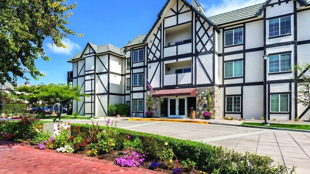 Unclassified image, 1 of 23, button - Charming Resort in Breathtaking Solvang! (Solvang)