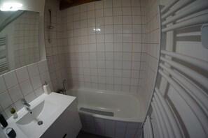 Hair dryer, towels