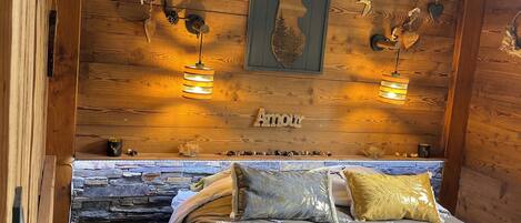 2 chambres, fer et planche Ă repasser, literie fournie