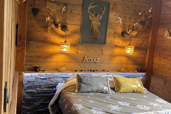 2 bedrooms, iron/ironing board, bed sheets