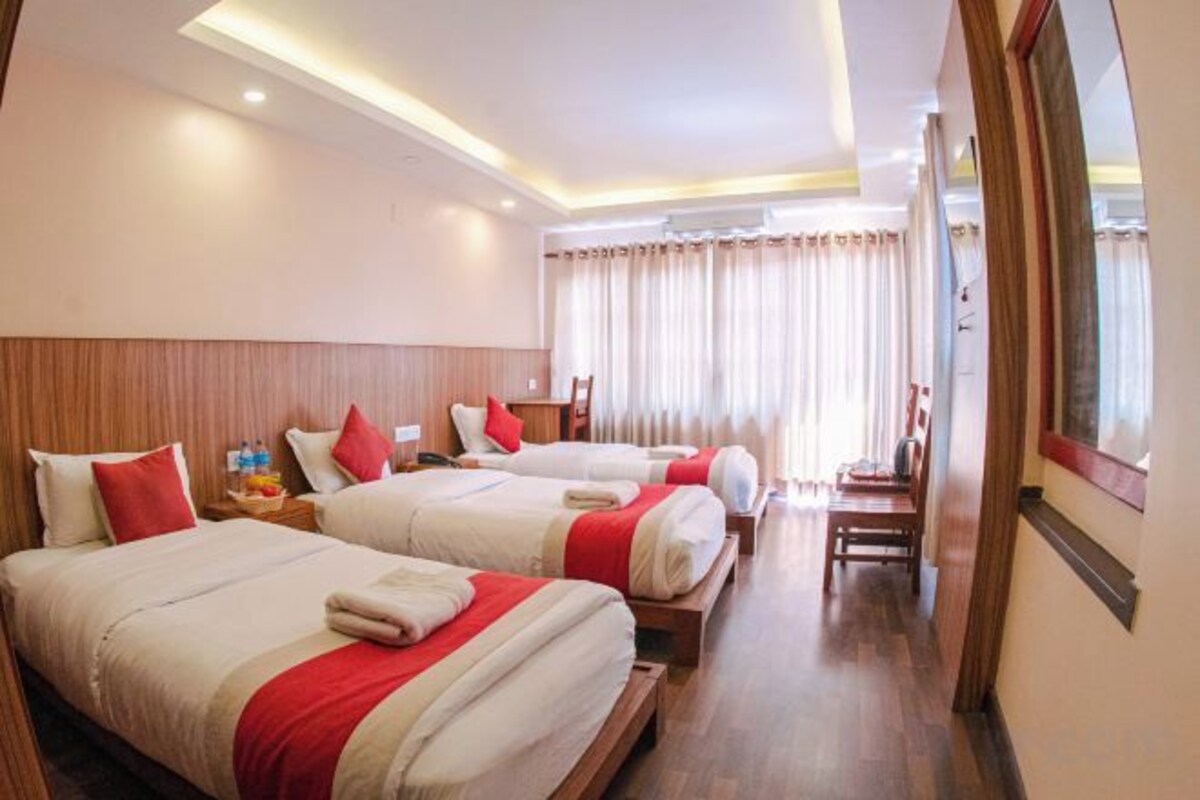 Deluxe Triple Room with balcony