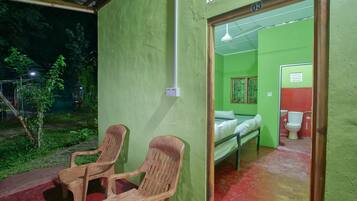 2 bedrooms, WiFi, bed sheets, wheelchair access