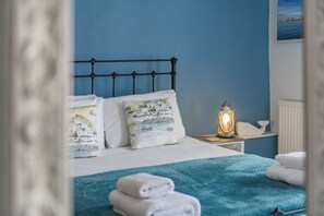 3 bedrooms, desk, iron/ironing board, WiFi