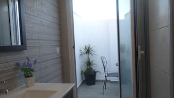 Double Room | Bathroom | Shower, hair dryer, towels, soap