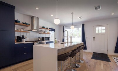 Casita Bonita - Oasis East Austin