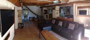 Smart TV, books, offices, printers - MAS TRADITIONNEL PROVENCAL "LA FABRIQUE DU 13", 7 kms FROM ST REMY DE PROVENCE (noves)