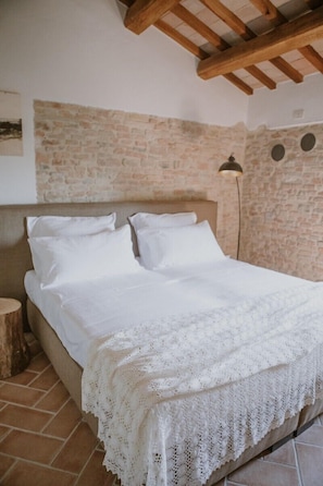 9 quartos, Wi-Fi, roupa de cama