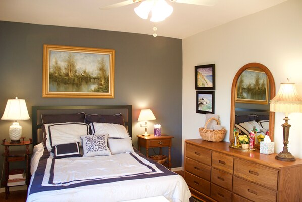 2 bedrooms, desk, iron/ironing board, free WiFi