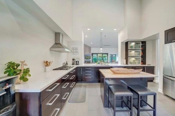 Frigorífic, microones, forn i placa de cuina