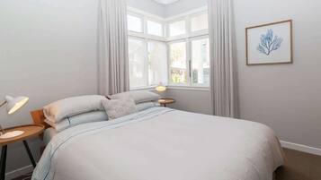 3 bedrooms, iron/ironing board, WiFi