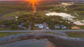 A la platja i tovalloles de platja