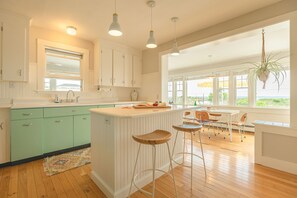 Superior Apartment, 1 King Bed with Sofa bed, Kitchen, Ocean View | Private kitchen | Full-sized fridge, microwave, oven, stovetop - Rye Motor Inn - Oceanfront, Walk to Beach (Rye)
