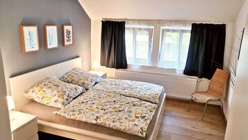 2 Schlafzimmer, BĂŒgeleisen/BĂŒgelbrett, kostenloses WLAN, BettwĂ€sche