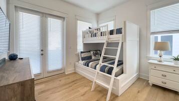 2 bedrooms, iron/ironing board, travel crib, free WiFi