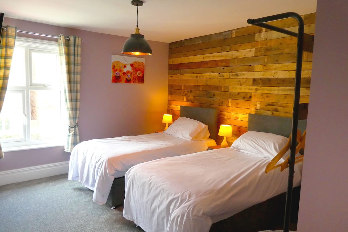 Select Comfort beds, iron/ironing board, free WiFi, bed sheets