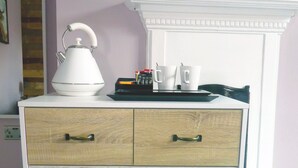 Coffee and/or coffee maker - Mad ORourkes Pie Factory (Tipton)