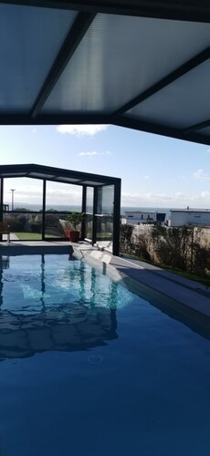 Heated swimming pool, seaside, ocean view, walking distance to beach, Brittany