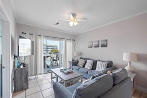 TV - Quaint Beach Condo with Bay Views, Covered Parking, Pool, Bay Beach -Baywatch C4 (Pensacola Beach)