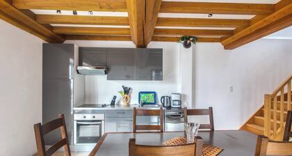 Homerez - Charming House in Saint-Marcouf with Garden