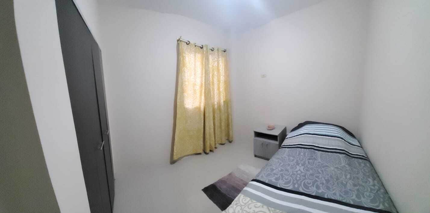 3 多间卧室、客房内保险箱、办公桌、WiFi