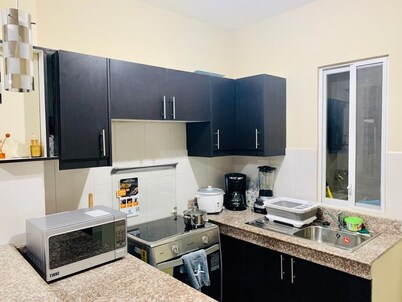 Very nice apartment close to airport. Safe with gated community