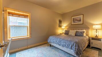 4 bedrooms, WiFi, bed sheets, wheelchair access