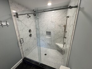 Hair dryer, towels - Completely Updated Luxury Villa in Sea Pines - Beautiful Lagoon View. (Hilton Head Island)