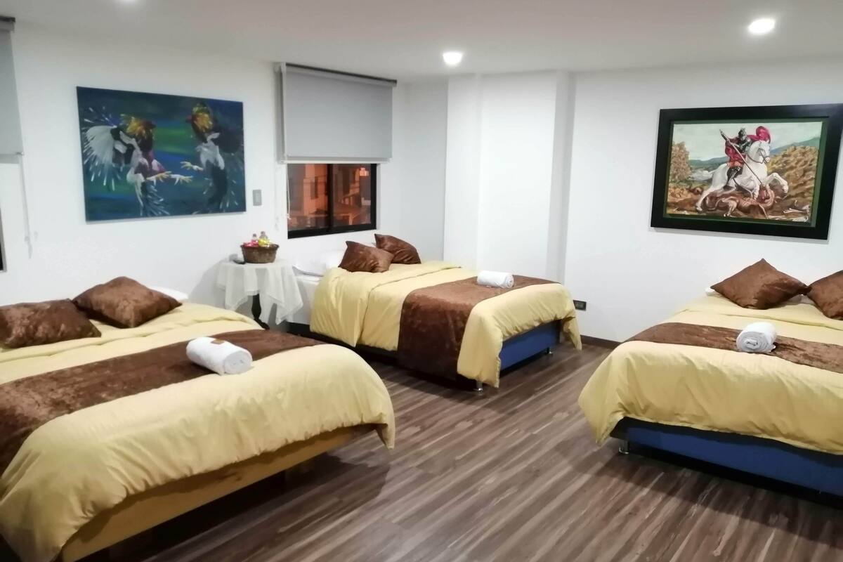 ห้องแฟมิลี่ | โต๊ะทำงาน, พื้นที่ทำงานแบบใช้แล็ปท็อป, Wi-Fi ฟรี