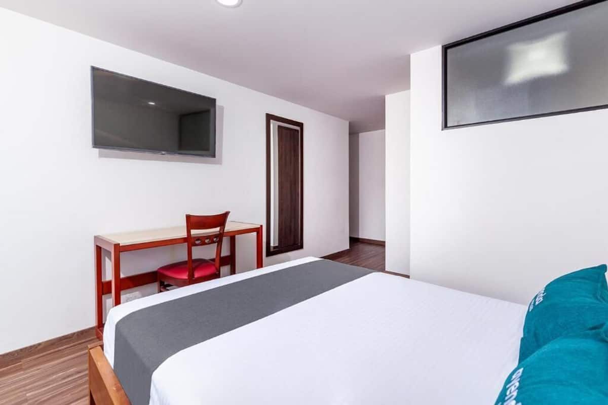 double room | individually decorated, desk, laptop workspace, free wifi