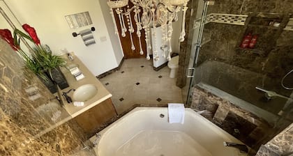 Luxury Home in the heart of Wellington