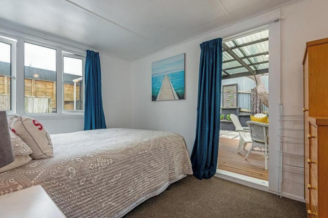 2 bedrooms, in-room safe, iron/ironing board, free WiFi