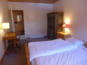3 bedrooms, desk, free Internet - Montagnards 17 by Interhome (Villars)