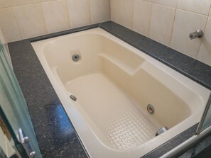 Superior Double Room | Private spa tub