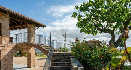 Beautiful villa for 4 people with WIFI, private pool, TV, terrace and panoramic view