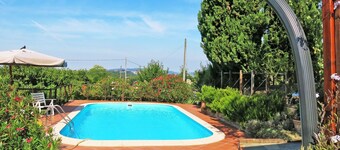 Wonderful villa for 4 guests with A/C, WIFI, pool, TV, terrace and parking