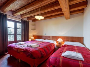 3 soverom og reiseseng for barn