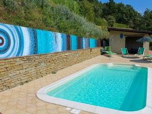 Pool - Stunning private villa for 10 guests with A/C, private pool, patio and pets allowed (Cossano Belbo)