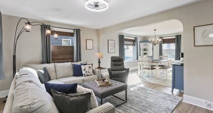 The Comfy Craftsman l KING Beds l Near Park l Spacious Home