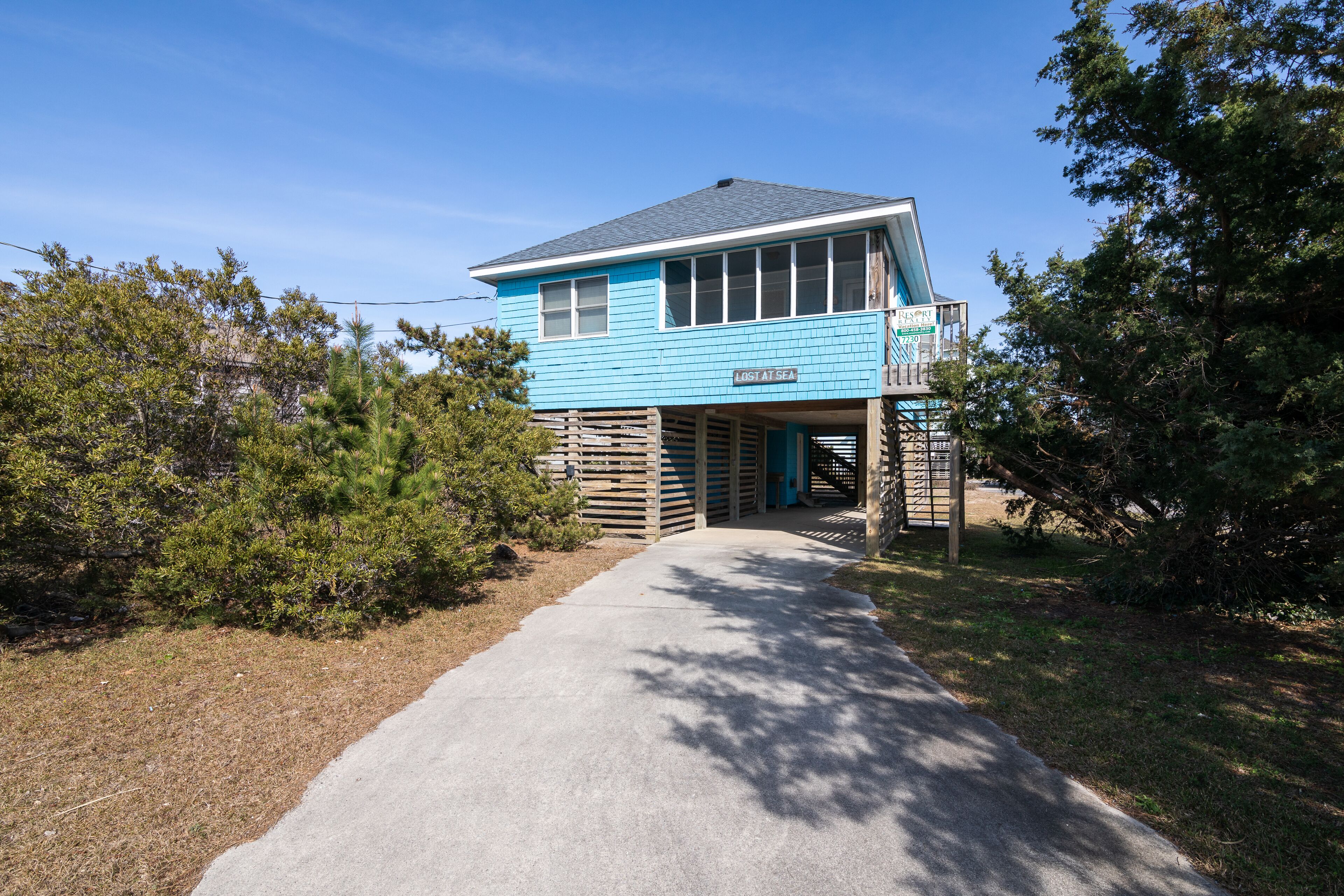 Charming, Affordable, Pet Friendly, Semi-Oceanfront Cottage!