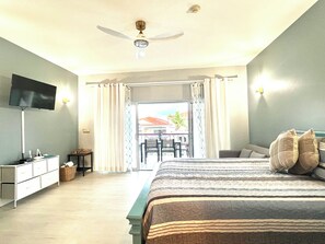 1 bedroom, desk, iron/ironing board, WiFi