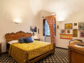 3 bedrooms, iron/ironing board, free WiFi, bed sheets - Wonderful private villa for 4 guests with WIFI and terrace (Dolcedo)