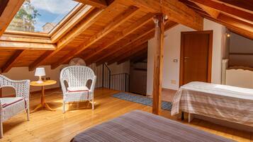 3 bedrooms, iron/ironing board, travel crib, free WiFi