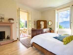 3 Schlafzimmer, Reisekinderbett, kostenloses WLAN, Bettwäsche