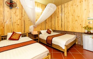 Luxury Triple Room, Private Bathroom | Soundproofing, free WiFi - Hoa Lu Eco Homestay - Hostel (Hoa Lu)