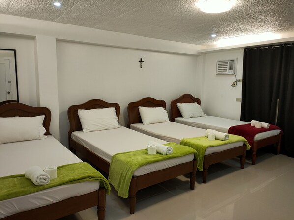 Free WiFi, bed sheets