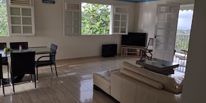TV - Rent villa in Martinique (Le Vauclin)